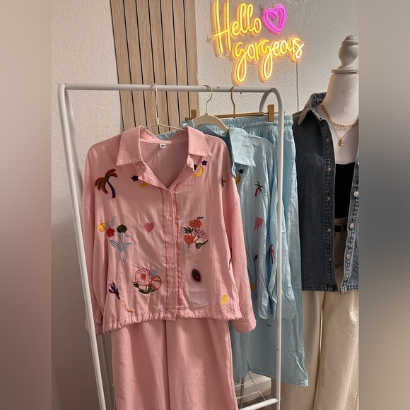 Tropical Embroidered Button-Up Shirt - Picture 2 of 3